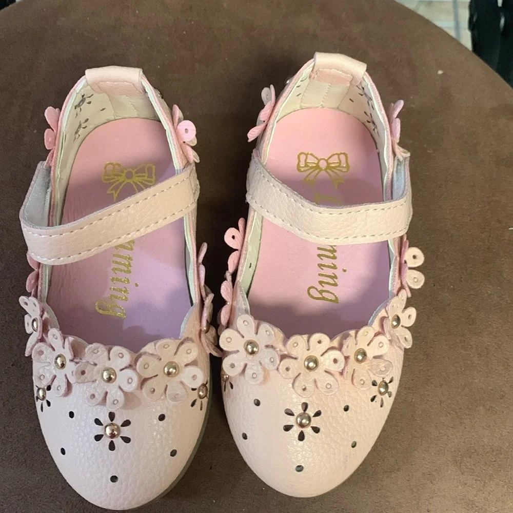 Little girls shoes